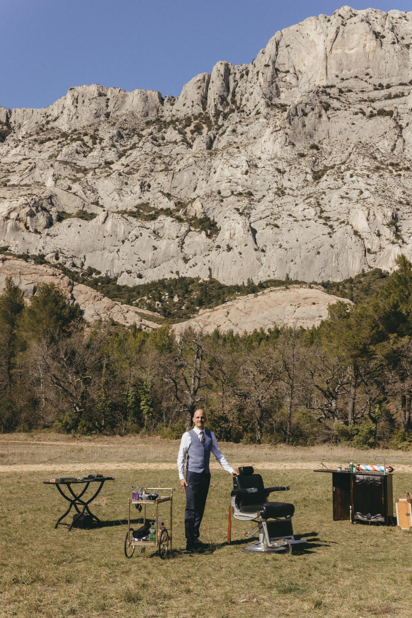 Julien Lebobe et son salon éphémère en extérieur