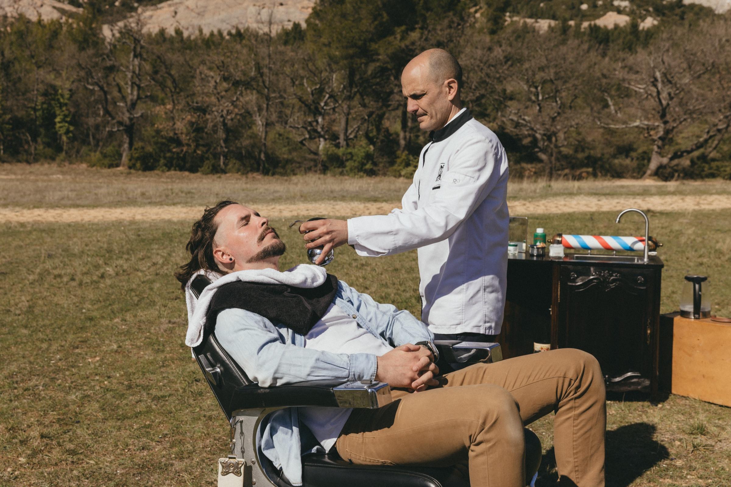 Julien Lebobe en prestation en plein air
